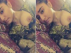 Today Exclusive-Hot Look Pak Girl Showing Her Boobs And Pussy