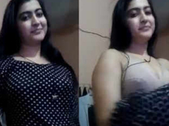 Paki Cute Girl Showing her Boobs and Pussy