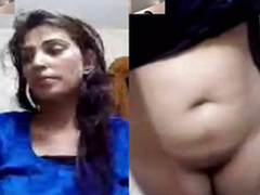 Paki Girl Showing Her Boobs And Pussy On video Call