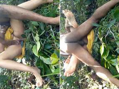 Today Exclusive- Desi Couple Romance and Sex In Jungle