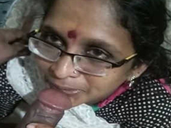 Horny mature Bhabhi Oral job