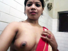 Desi XXX - Big Ass Punjabi Bhabhi Taking Shower Shaving Her Pussy