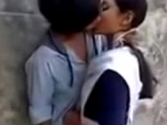Latest New Hot School Wholesale Kissing on Garden