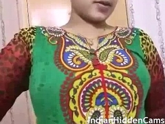 Desi bhabi way nude body - IndianHiddenCams.com
